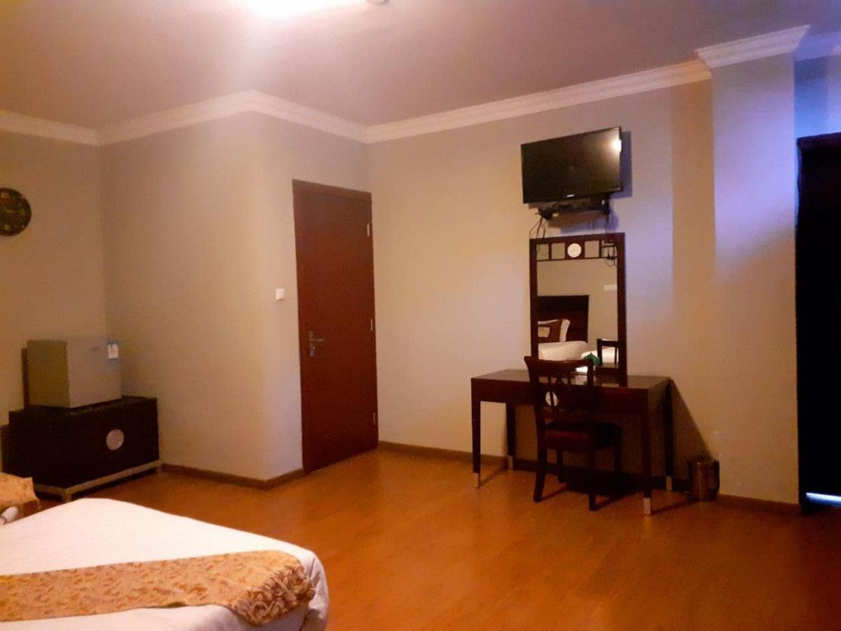 Amenities Hotel Αντίς Αμπέμπα Εξωτερικό φωτογραφία