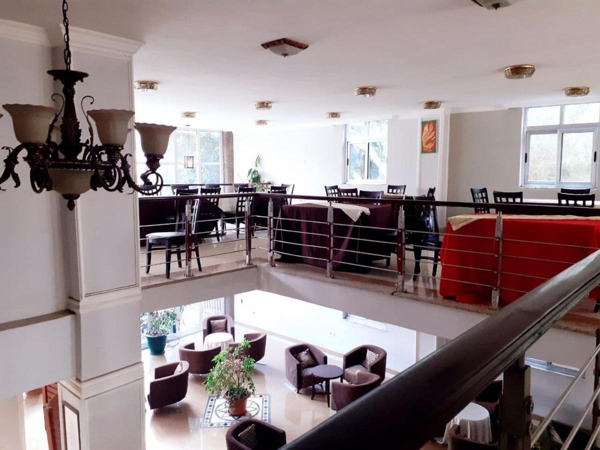 Amenities Hotel Αντίς Αμπέμπα Εξωτερικό φωτογραφία